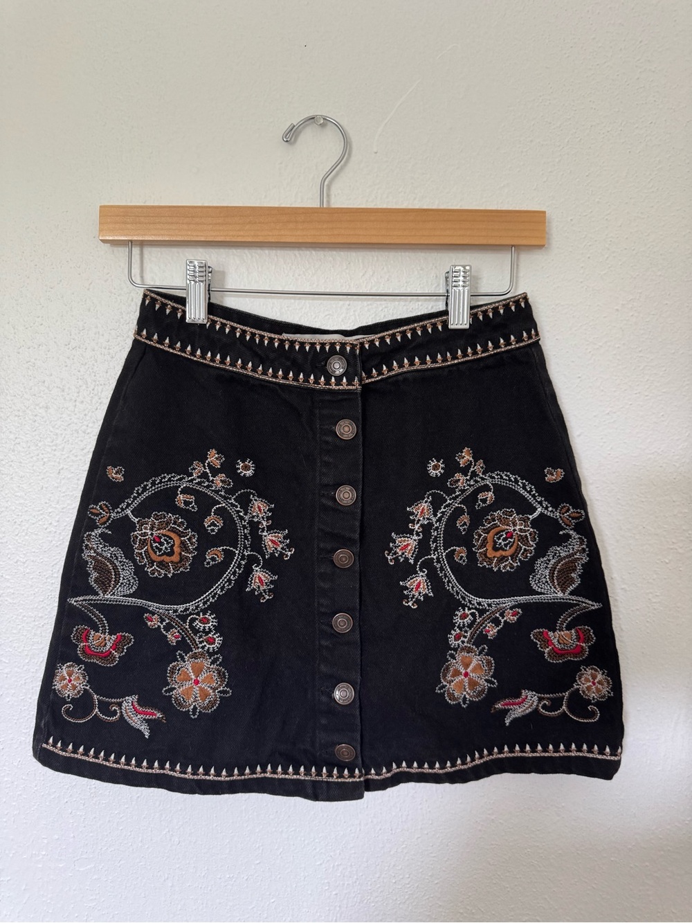 Vintage Denim&Co Black Embroidered Button-Front A-Line Skirt